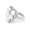 Δαχτυλίδι λευκόχρυσο Κ18 με μαργαριτάρια Akoya - W314161