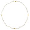 Κολιέ με λευκά μαργαριτάρια και χρυσά στοιχεία 14K - M122346